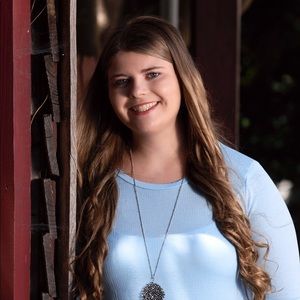 Meet your Posher, Lauren